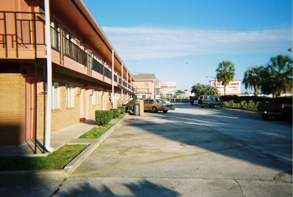 Briarwood Motel Валдоста Экстерьер фото
